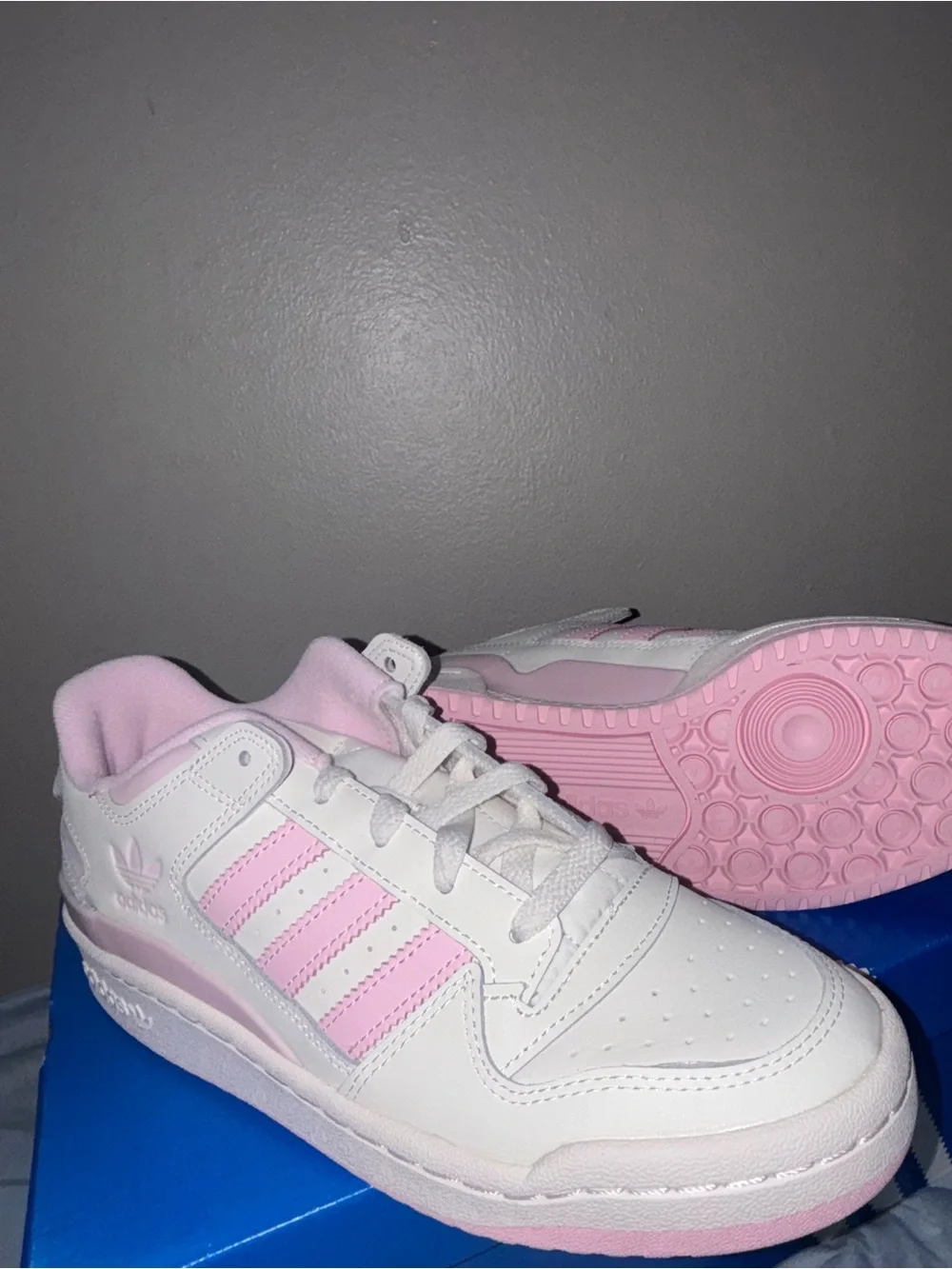 8 Women’s Adidas Forum Low CL - Cloud White / Pink